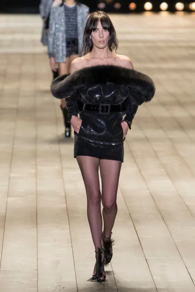 Look 27